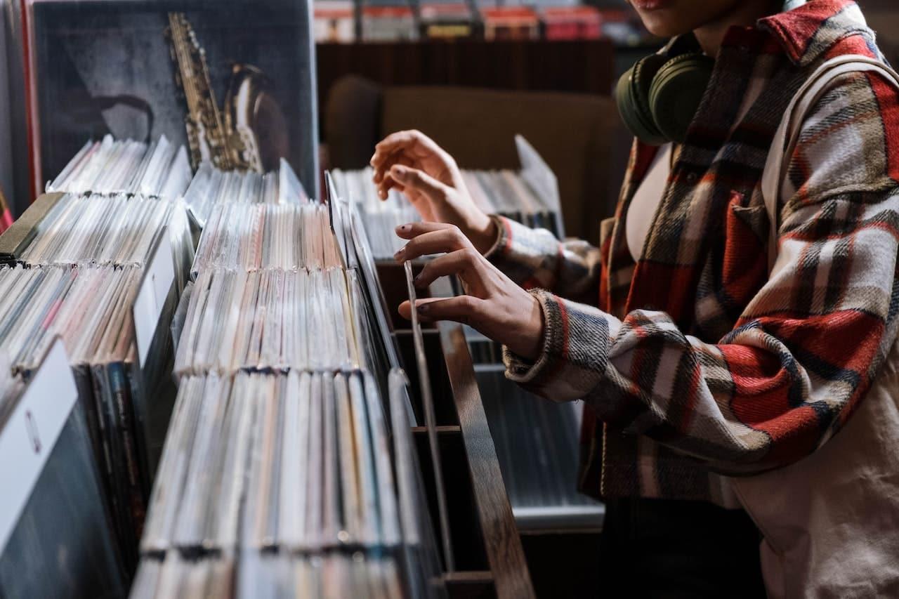 Why Vinyl Is the Best Way to Listen to Music | Music Record Shop