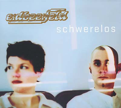 ERDBEERFELD Schwerelos
