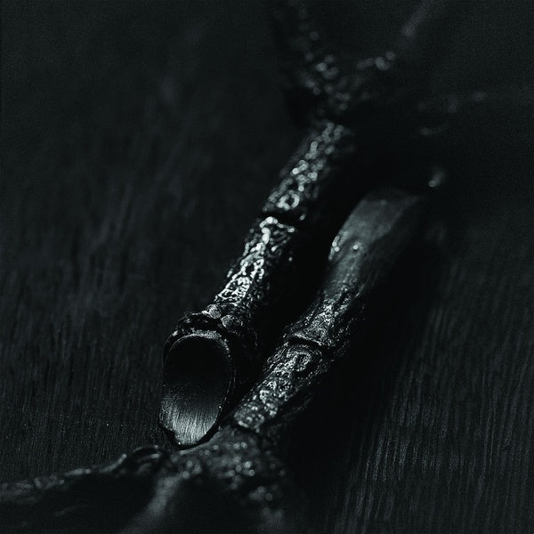 TREPANERINGSRITUALEN ᛉᛣ - Algir; eller Algir i Merkstave