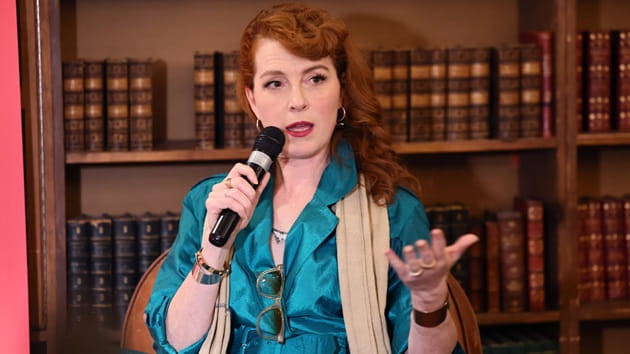 Melissa Auf der Maur Sets Bass Womb Room Compilation