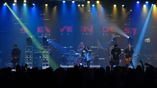 Sevendust Looks to Win Over New Fans on Dead/Seven Tour with Theory of a Deadman