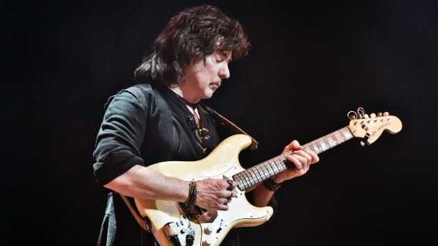 Ritchie Blackmore Reunites with Deep Purple for “Smoke on the Water”