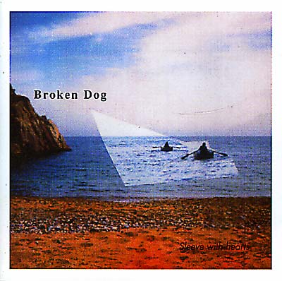 BROKEN DOG Sleeve With Hearts