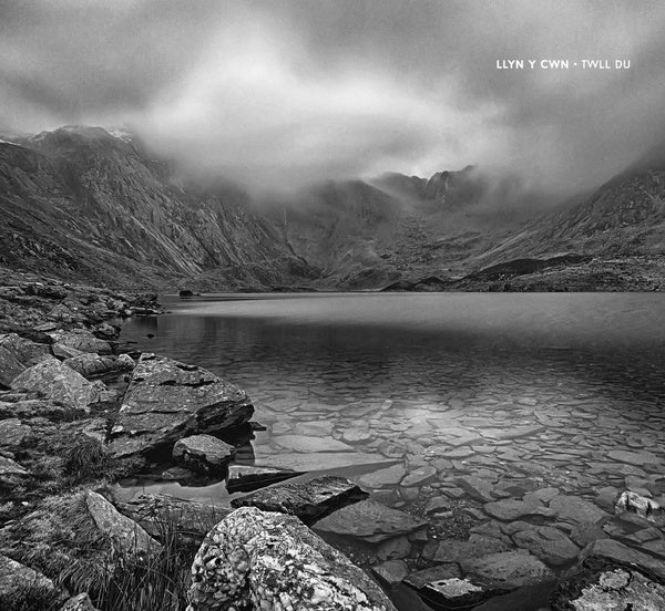 LLYN Y CWN Twll Du
